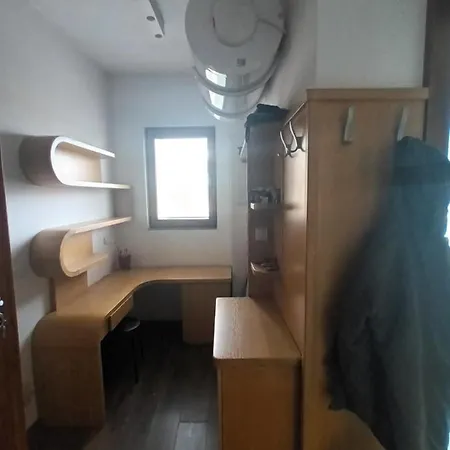 דירה Central, Quiet & Cozy Penthouse סופיה