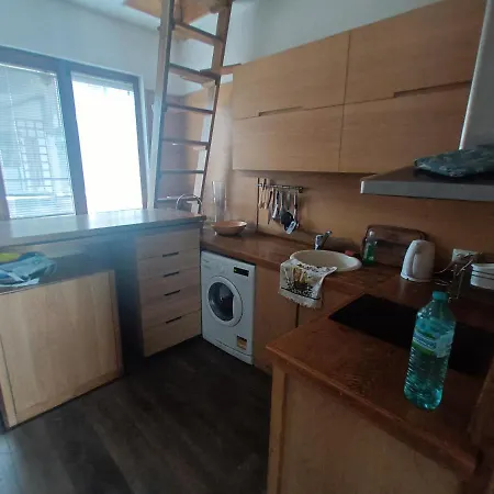Central, Quiet & Cozy Penthouse Apartment